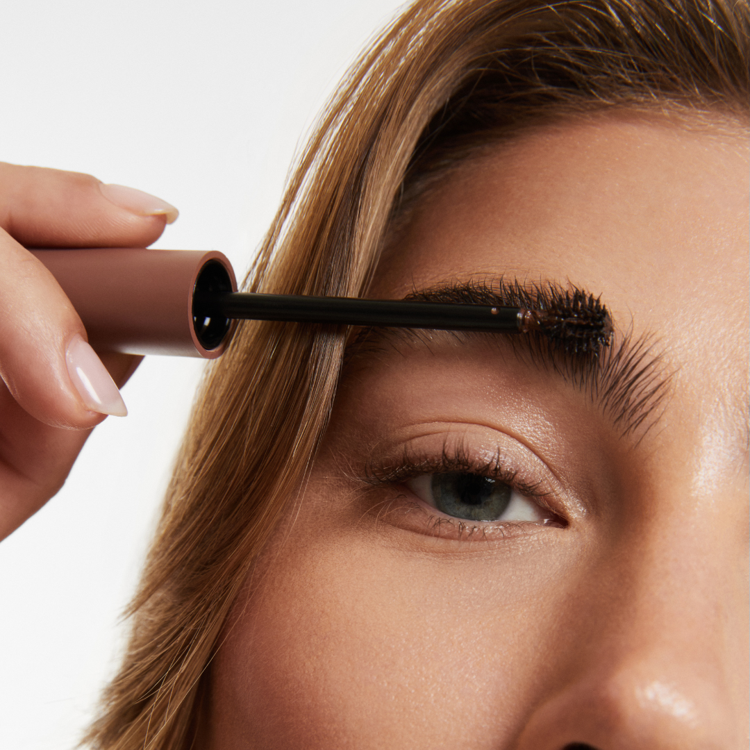 Smooche Fibre Brow Gel Application