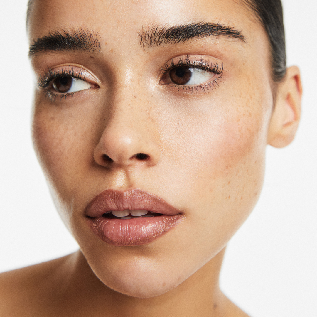 Smooche Lip Liner Hazelnut Swatch