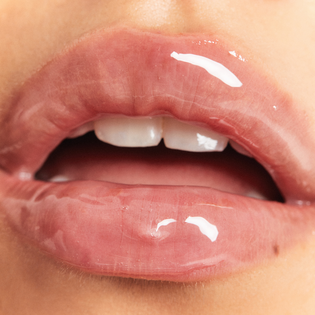 Smooche Volume Lip Gloss Clear Finish